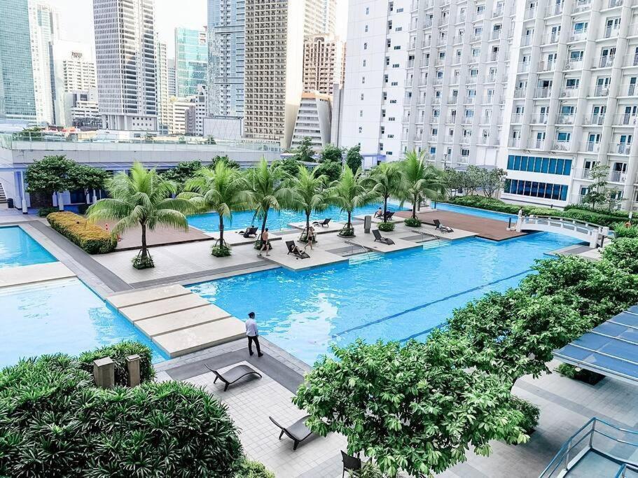 Apartment Cozy 1-bedroom In Makati